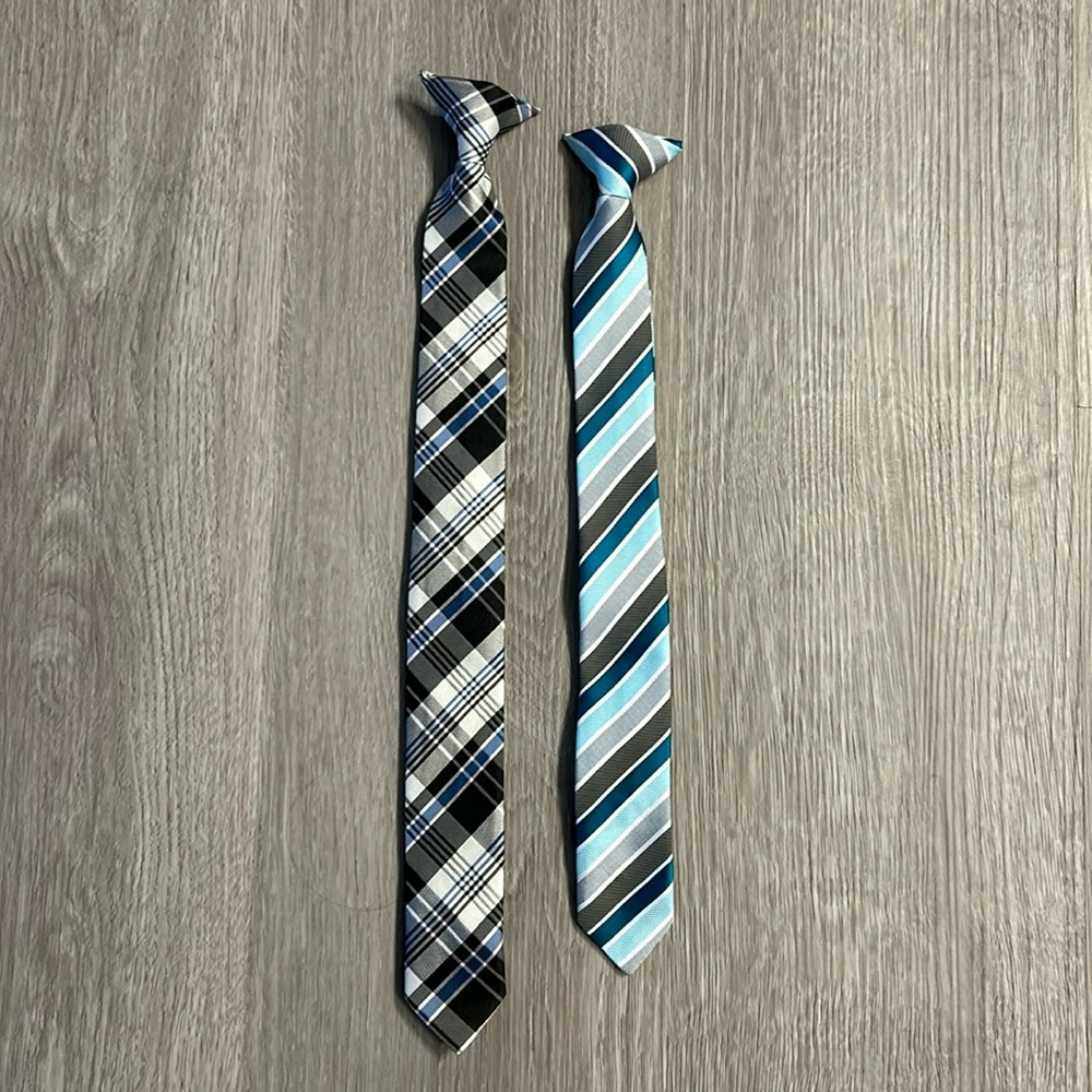 SALE🎈4/$10🎈 2 Boys Clip On Ties